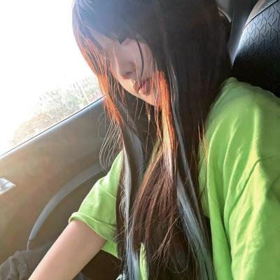 单车上的少女